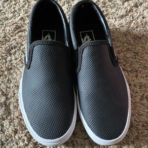 Women’s Black Vans 5